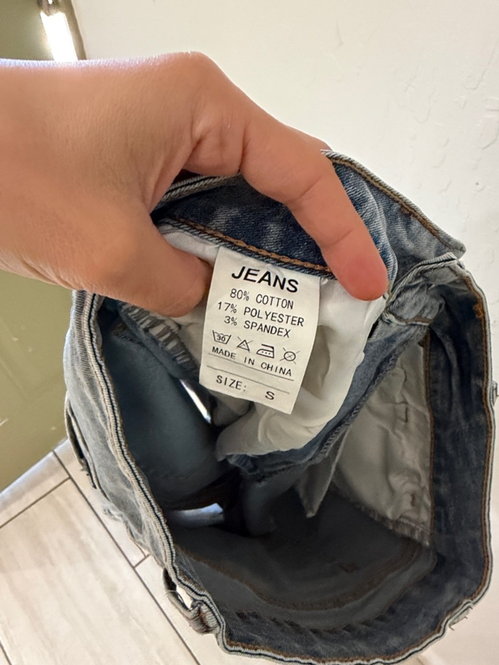 Jeans Distressed Stretchy Shorts Small NWOT - Picture 3 of 3